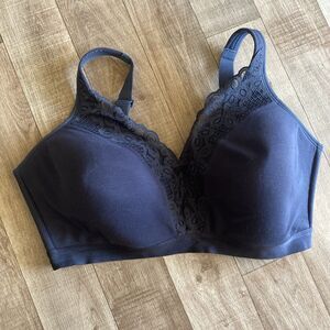 Cacique 40 F Sports Bra Navy Blue with Lace Appliqué